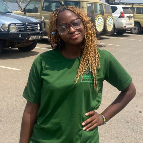 kaleshsafariandtouruganda.com