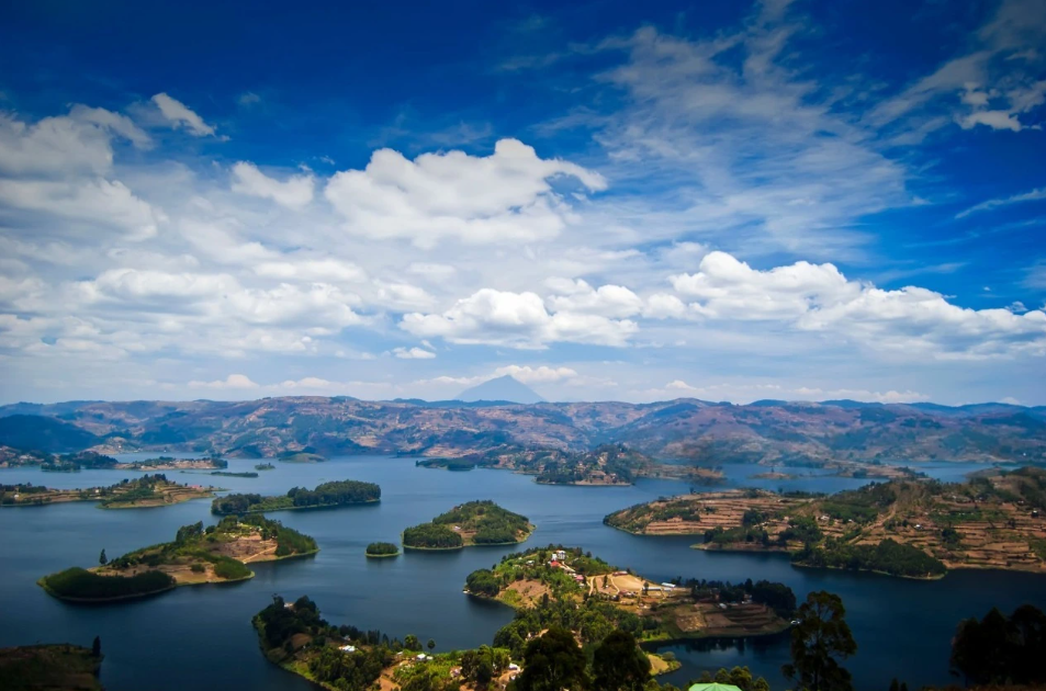 10-Day Uganda Classic Safari exploring Uganda's wildlife and national parks